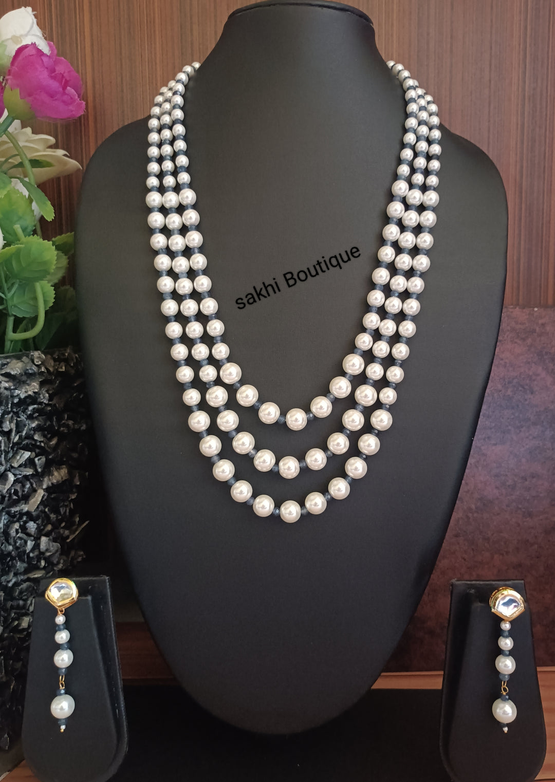 (7-18-NS32) Pearl Three Layered Mala