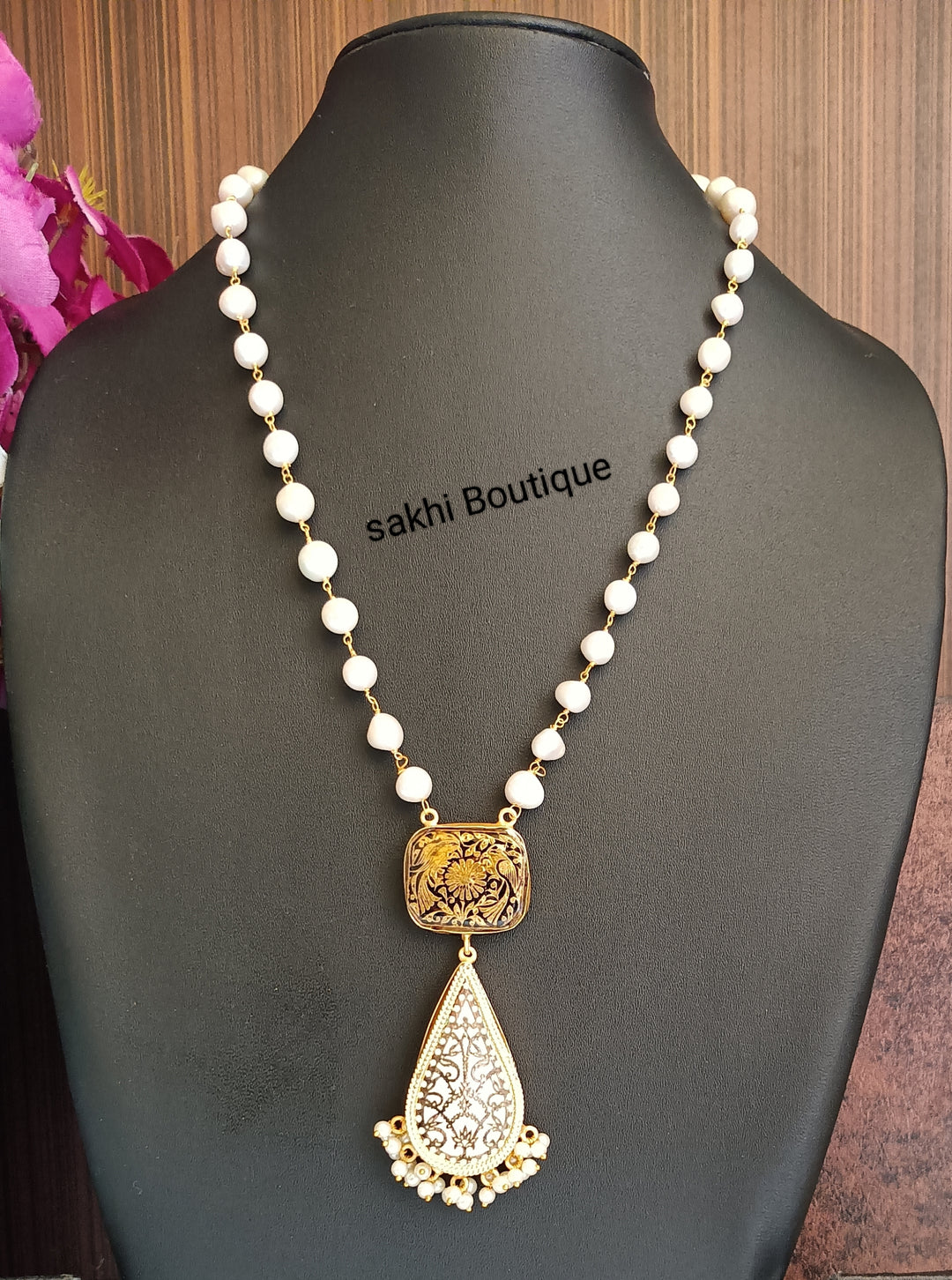 (7-18-NS37) Partha Theva Natural Premium Necklace