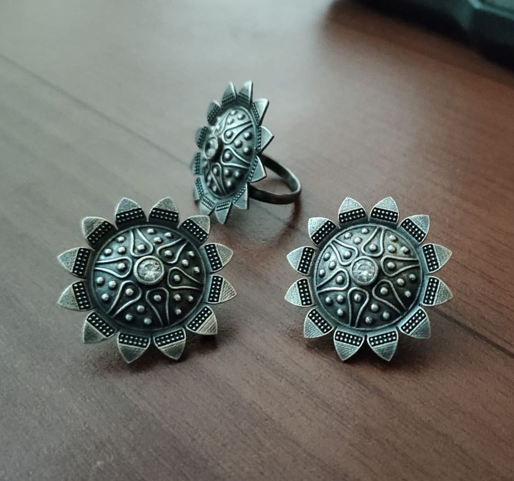 (10-13-CS9) SLA Combo Set Finger With Stud Earring