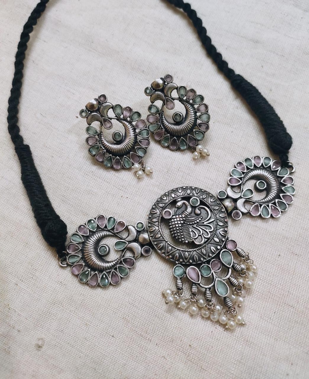 (8-36-NS26) SLA Peacock Choker