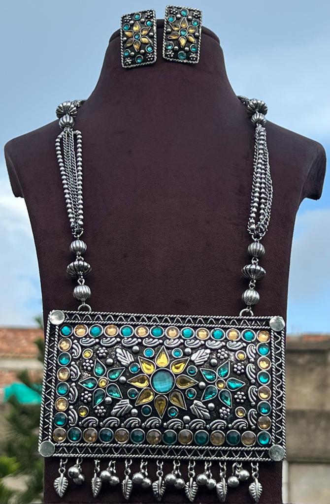 (8-30-NS46) SLA Multi Stone Fusion Big Pendent Long Mala