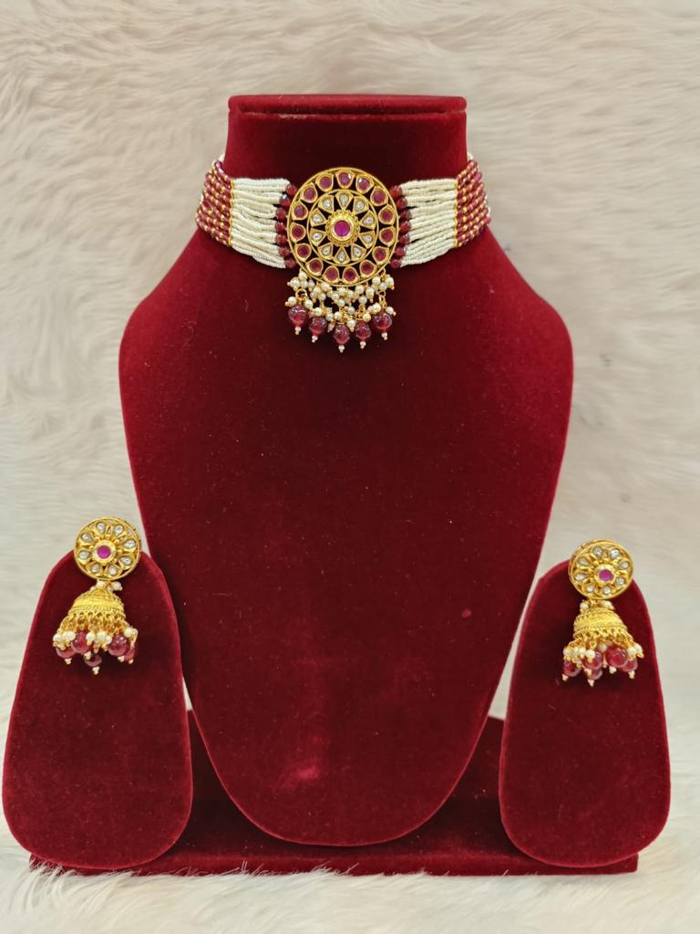 (7-18-NS24) Antique Gold Ruby Stone Beads Choker