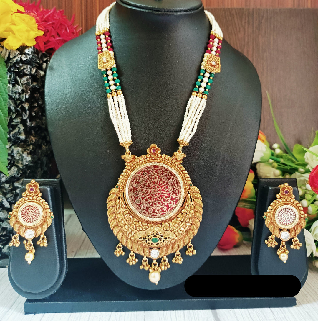 (7-14-NS1) Antique Gold Theva Long Necklace
