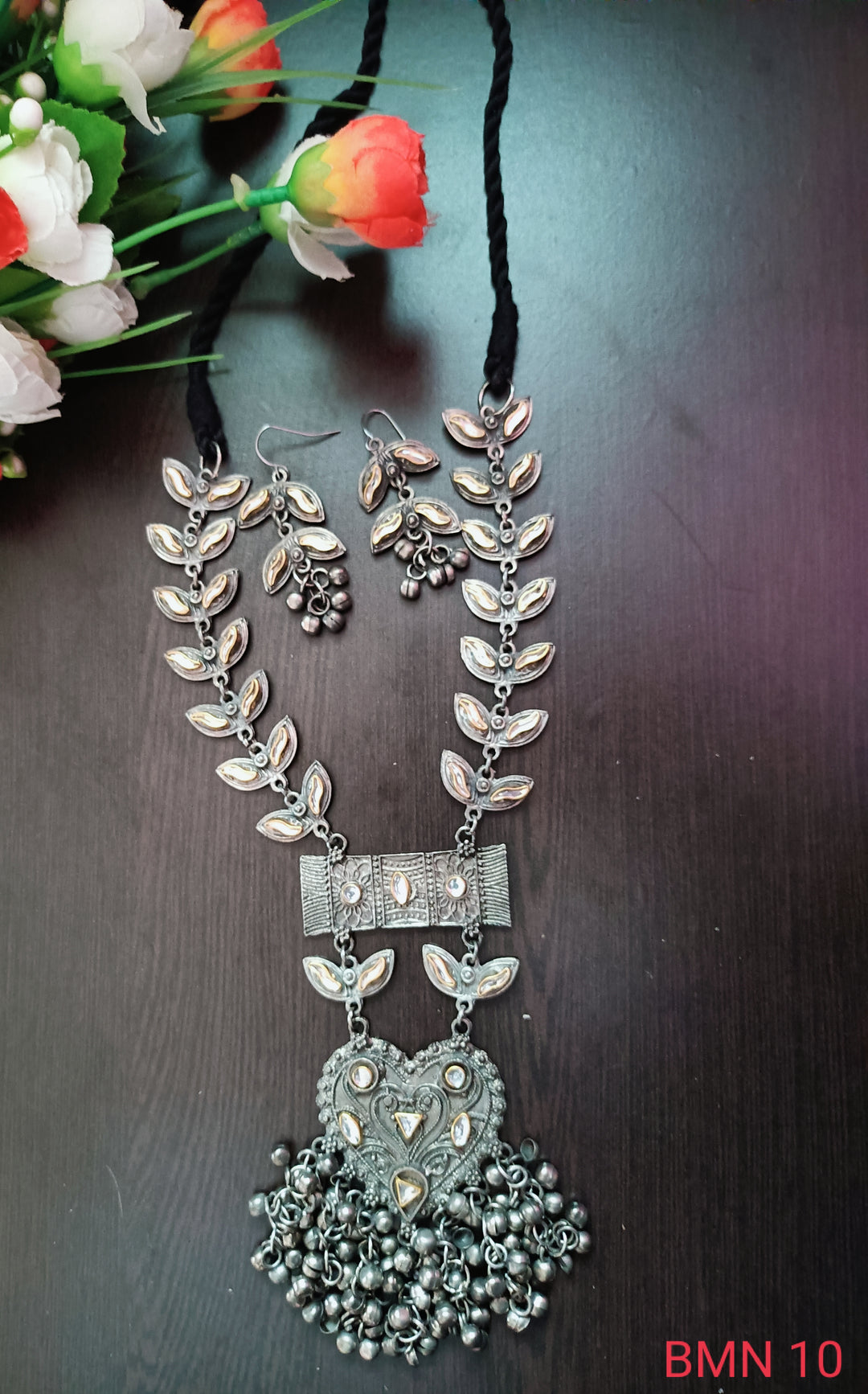(9-18-NS10) Black Metal Necklace