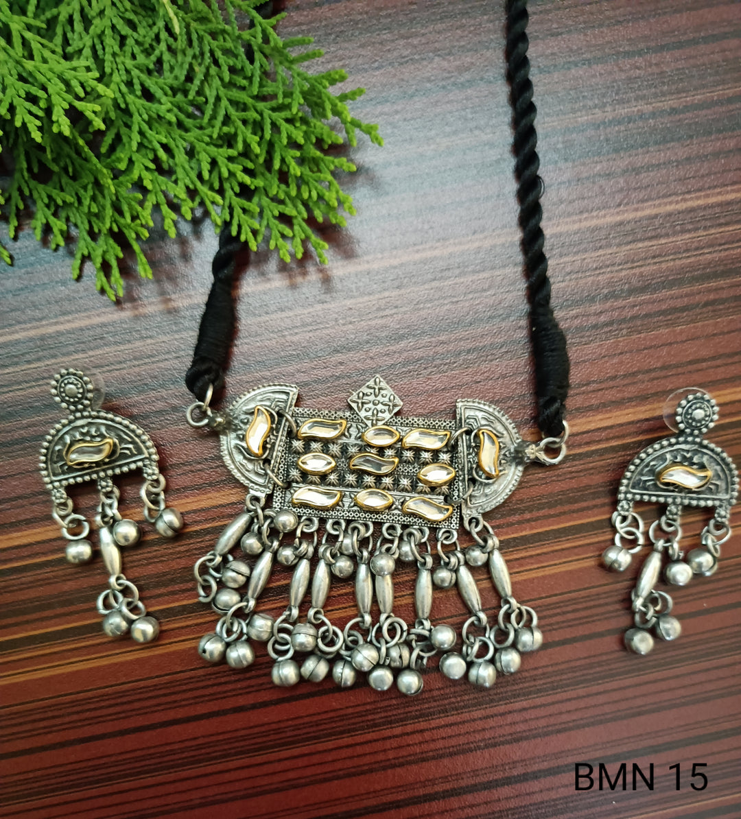 (9-18-NS15) Black Metal Fusion Choker