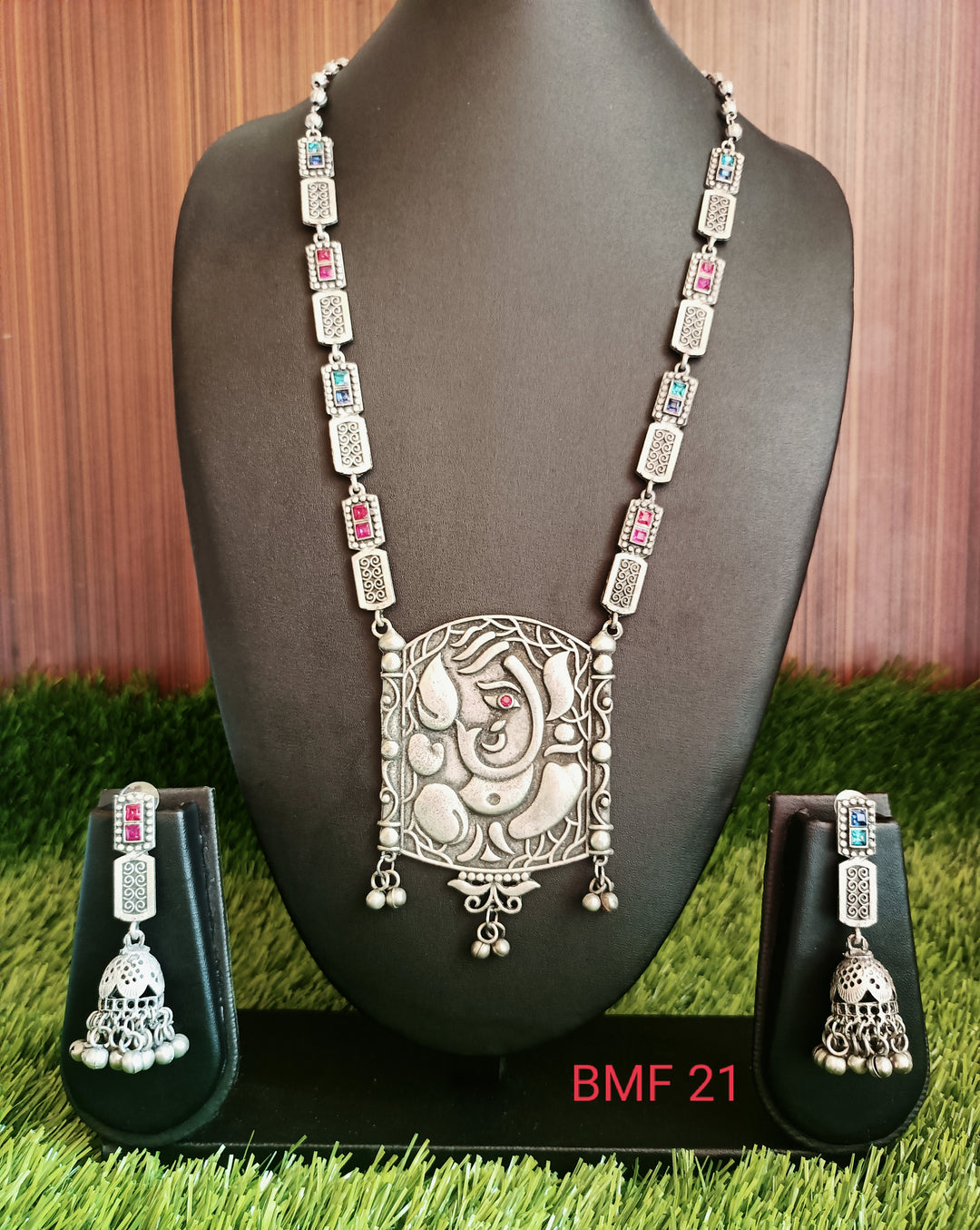 (9-30-NS17) Black Metal Ganpati Design Jumka Mala