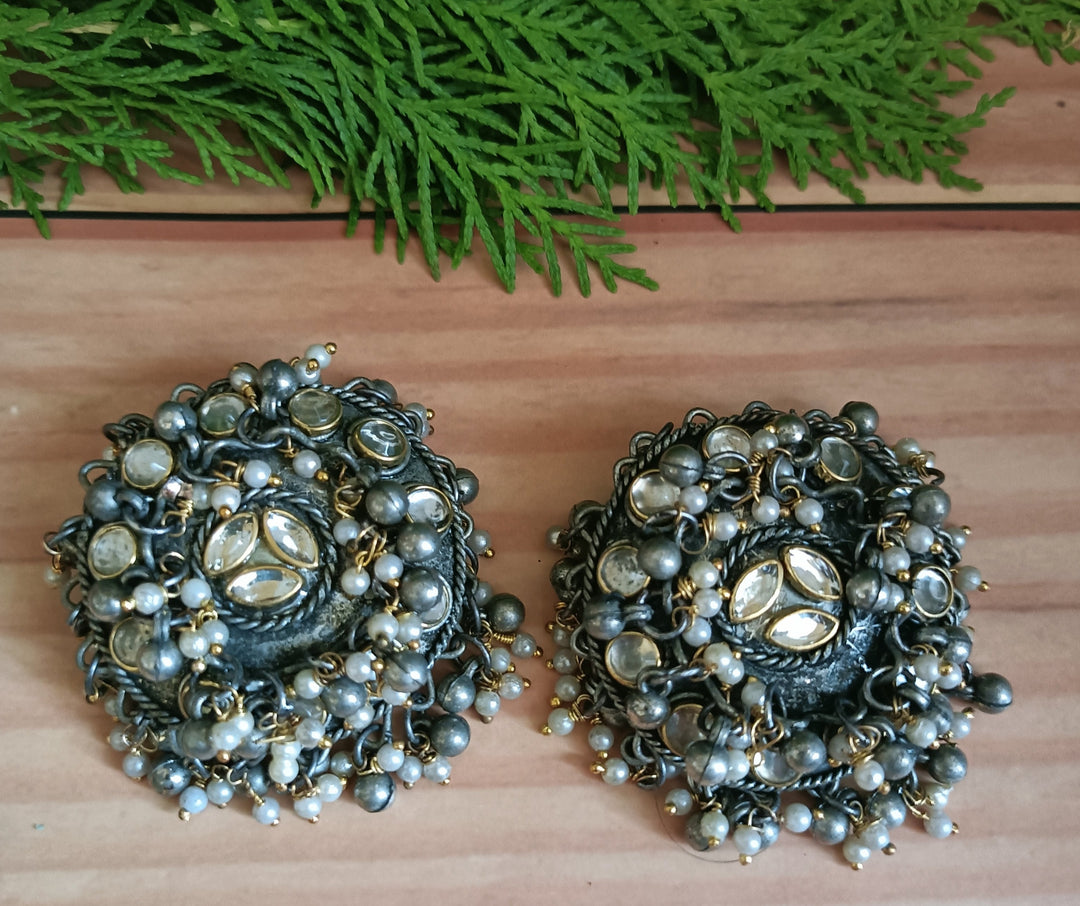 (9-30-ER4) Black metal Fusion Big Stud