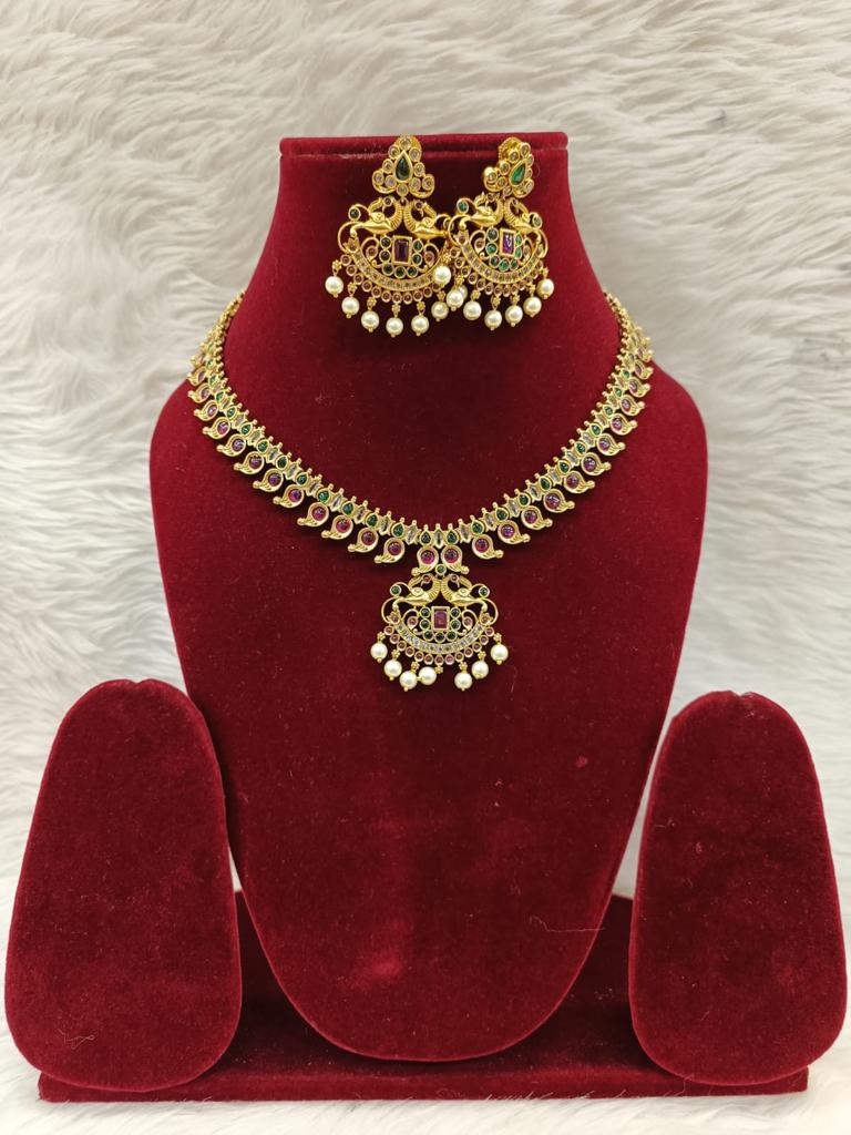 (7-18-NS18) Multi Kemp Stone Peacock Antique Necklace