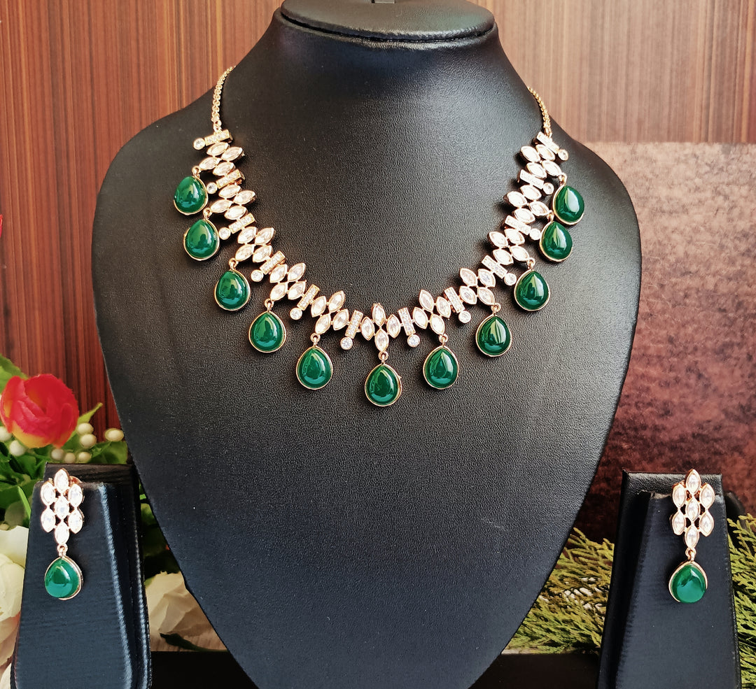 (3-13-NS2) TYAANI KUNDAN NECKLACE