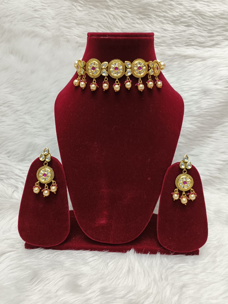 (7-18-NS2) Tyaani Kundan Antique Gold Choker