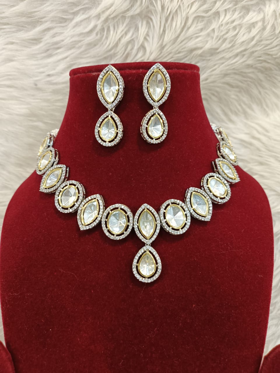 (1-18-NS12) Uncut Kundan Silver Foiled Premium Necklace
