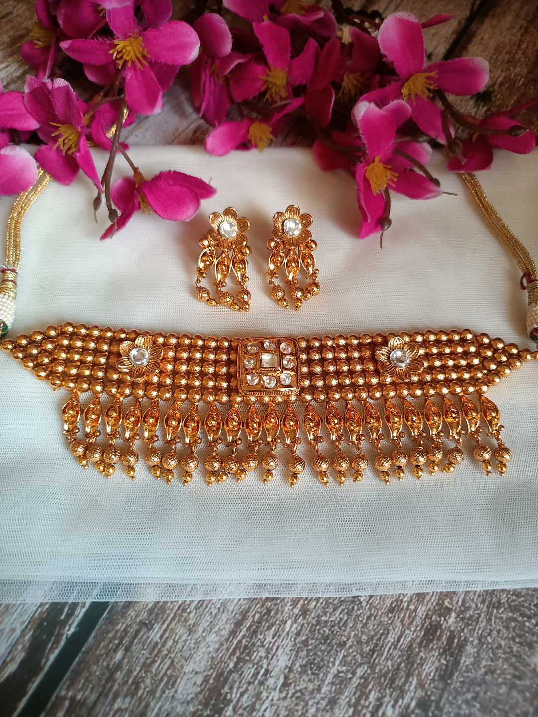 (0103NS003A100) AC Kundan Flower Necklace Set