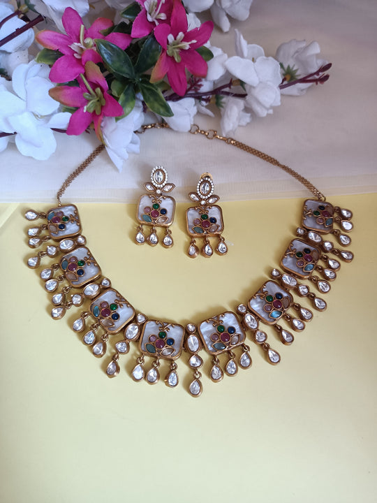 (0118NS074A100) Premium Moissanite Kundan with MonalisaStone Necklace