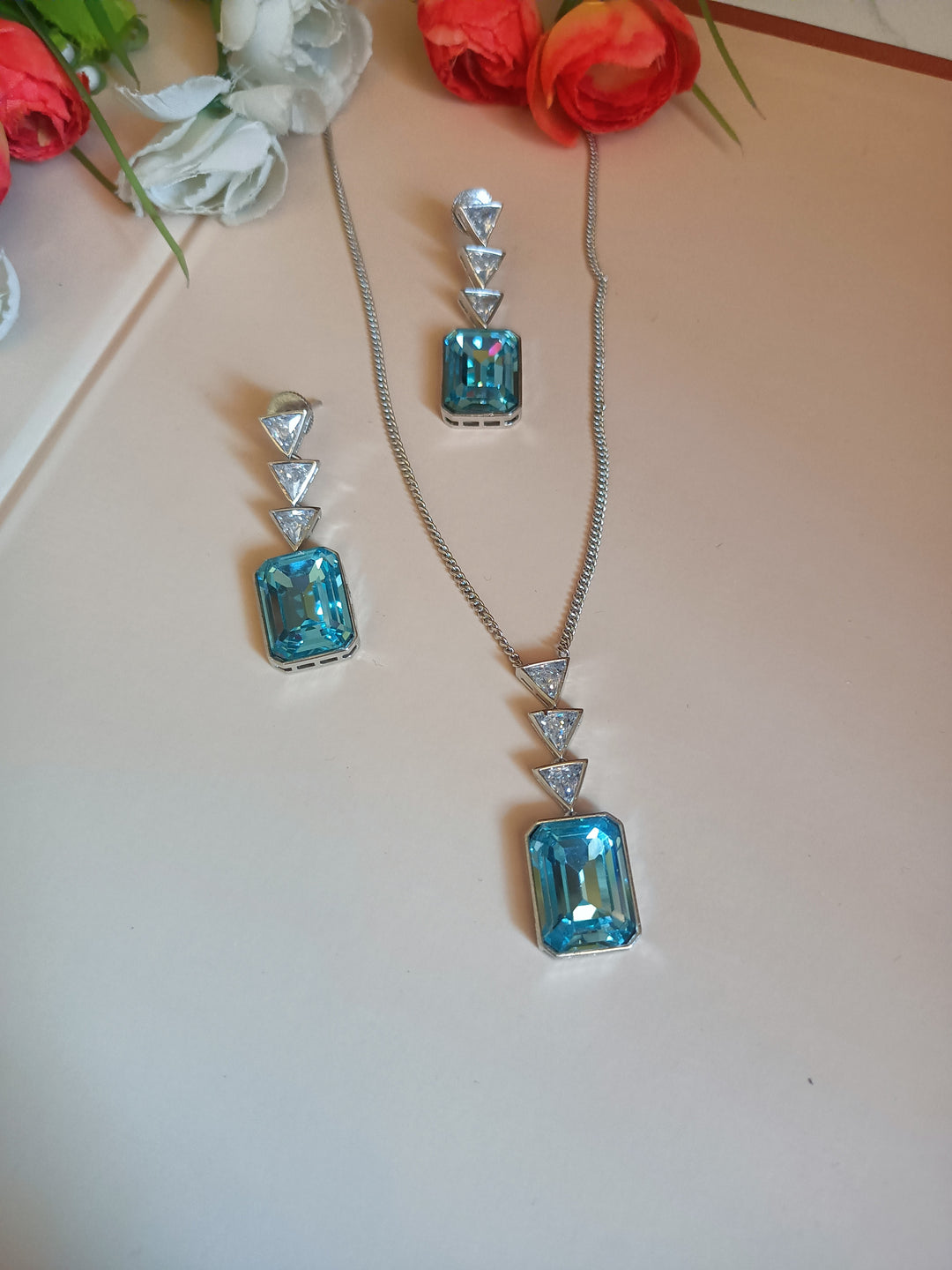 (0356NS012A100) Swarovski Stone Pendant Set