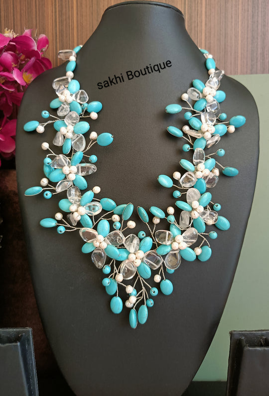 (0518NS008A100) Mother Of Pearl Flower Design Statement Necklace