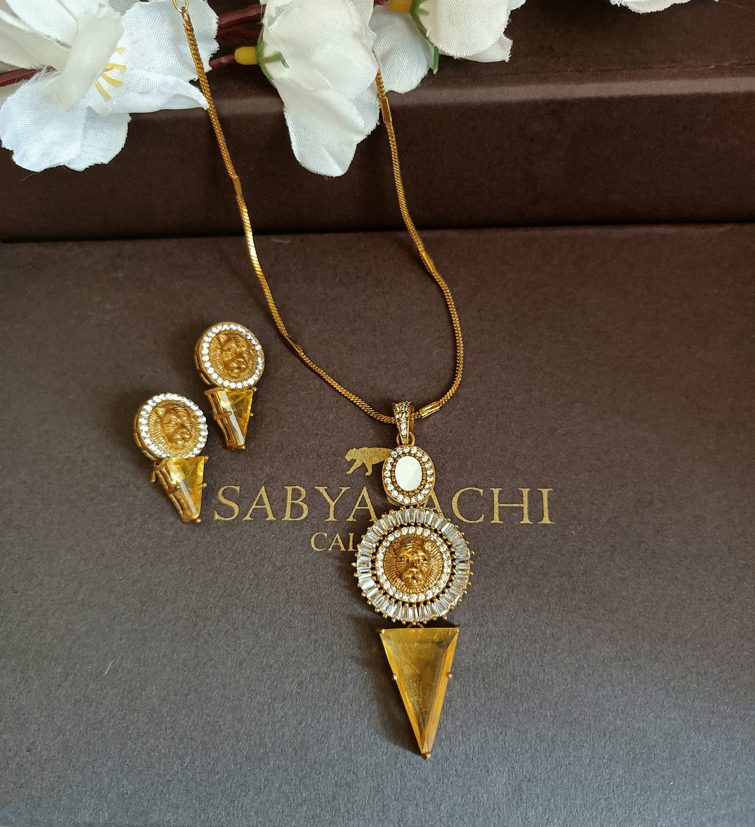 (0518NS043A100) Sabyasachi Inspired Monalisa Stone Designer Pendent Set