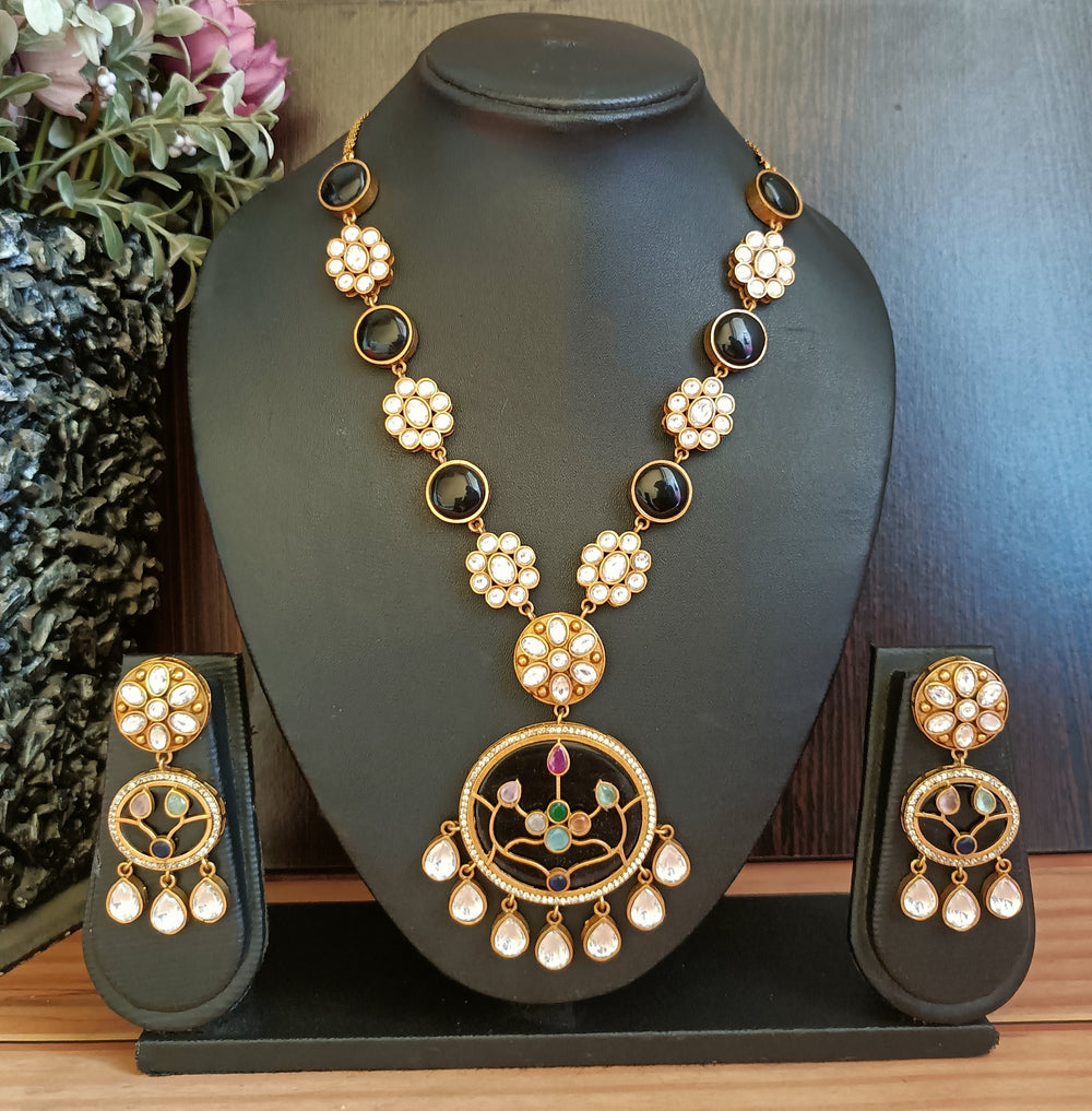 (0518NS056A100) Mother of Pearl Kundan AD Necklace