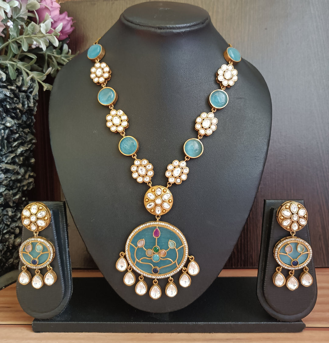 (0518NS056A100) Mother of Pearl Kundan AD Necklace