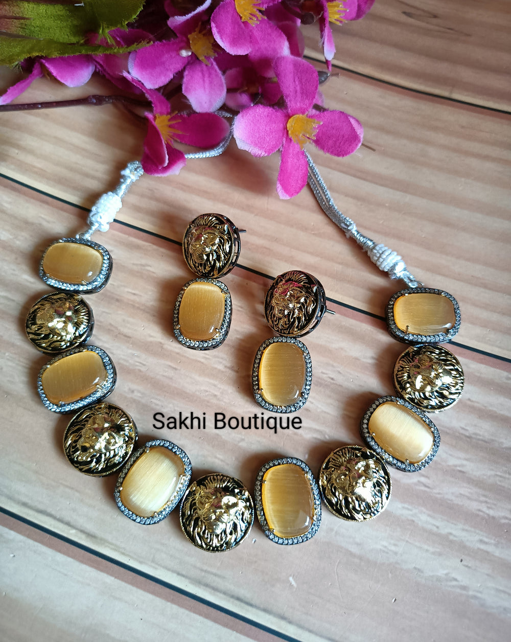 (0518NS36A100) Sabyasachi Inspired Monalisa Stone Necklace