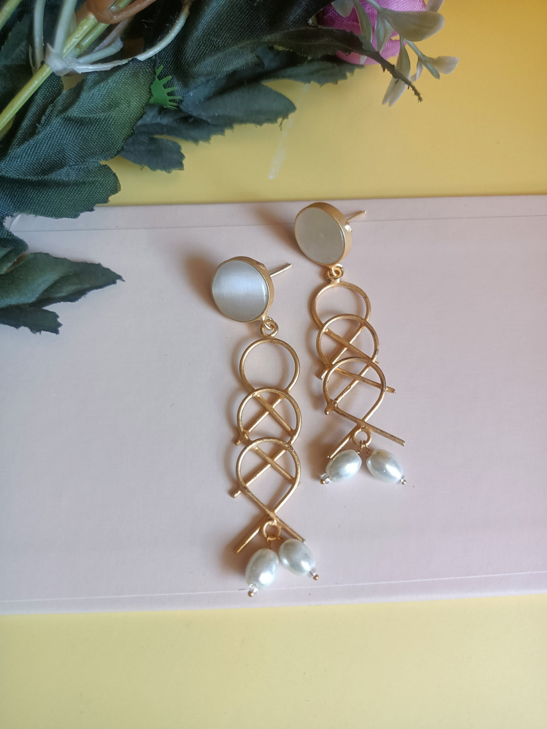 (0558ER005A100) Stone Earring