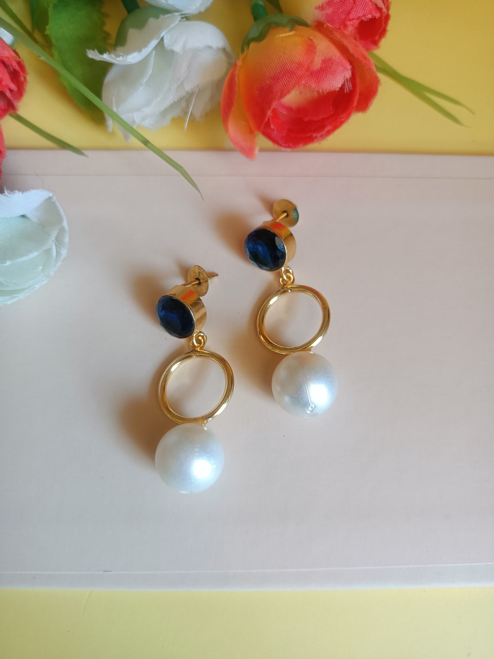 (0558ER009A100) Golden Round Gold Plated Brass Earring