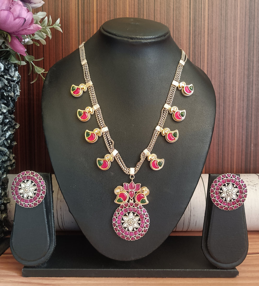 (0718NS054A200) SLA Pachi Kundan Big Stud  Necklace