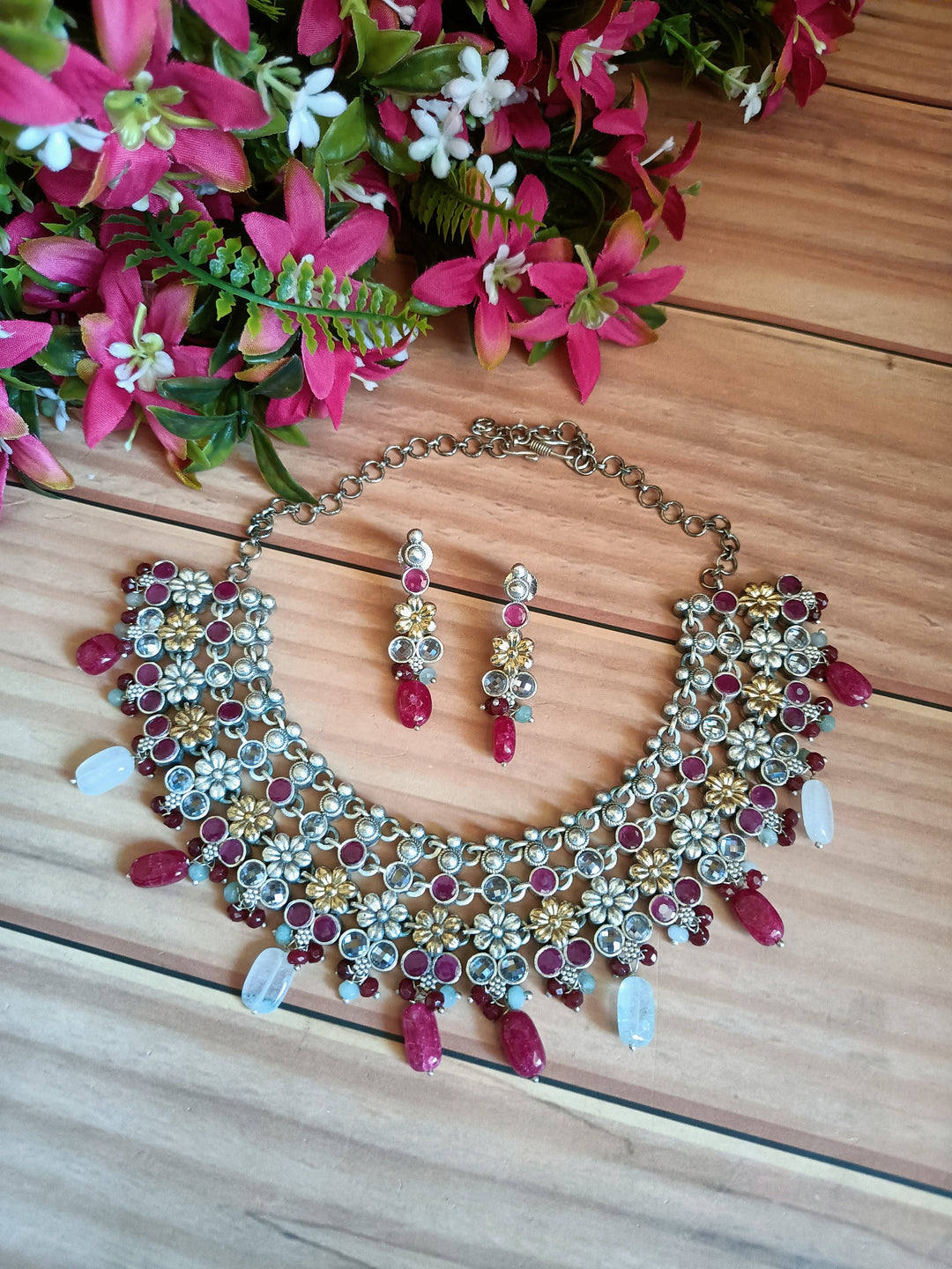 (0718NS066A200) SLA Flower Statement Choker Necklace