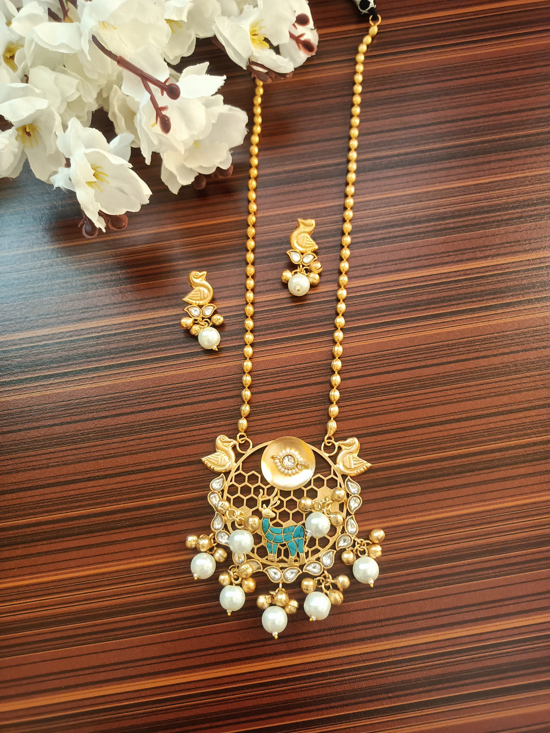 (0754NS018A200) Mother Of Pearl Pachi Kundan Fusion Long Set