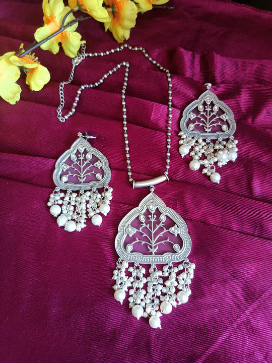 (1025718NS076A20) SLA Pendant Necklace Set