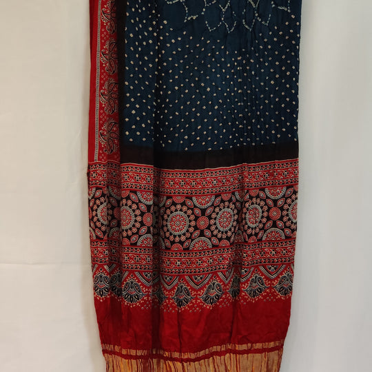 (1601DU017A300) Pure Modal Makdi Design Ajrakh Dupatta