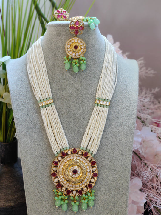 (0118NS029A100) Tyaani Kundan Big Pendent Premium Mala