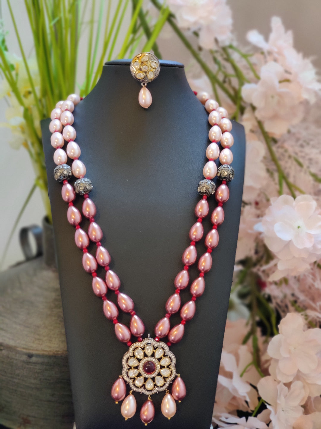 (0118NS030A100) Tyaani Kundan with original Pearl mala Necklace