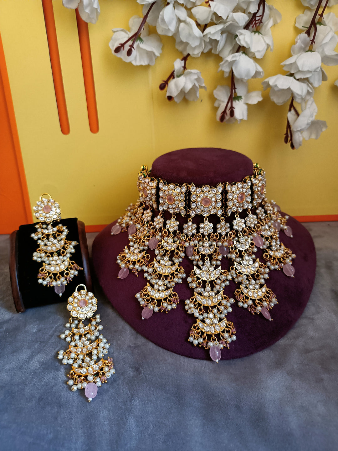 (3299118NS093A10) Rajwadi Antique Moissanite Kundan Premium Wedding Big Choker Set)