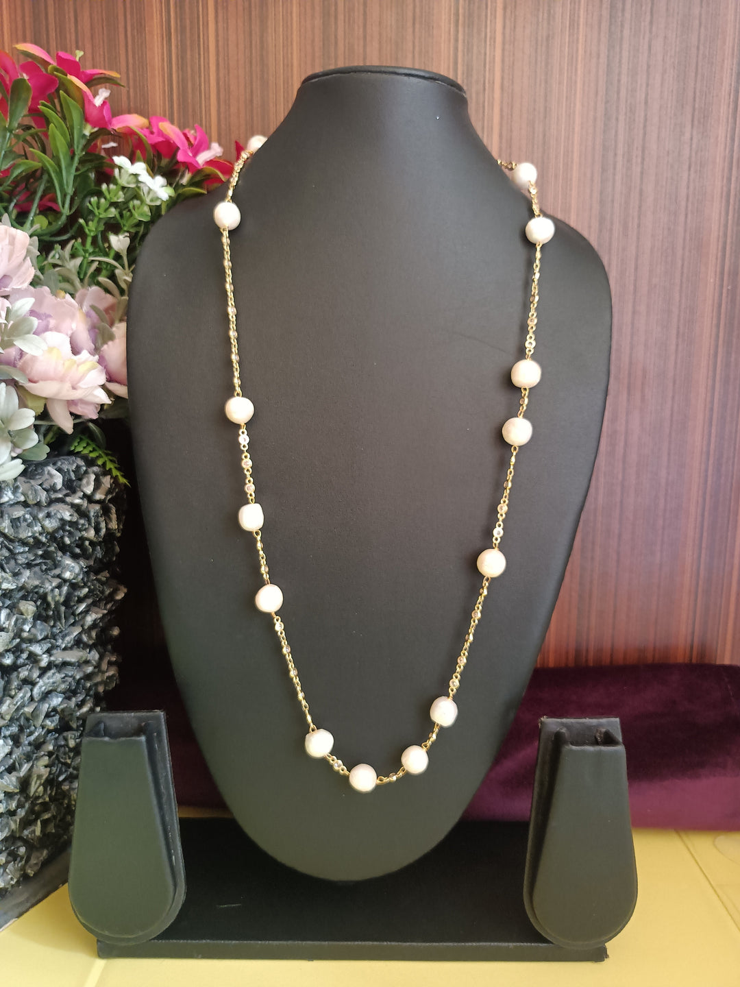 (0518NS055A100) Freshwater White Pearl Necklace