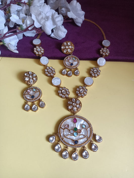 (0518NS056A100) Mother of Pearl Kundan AD Necklace