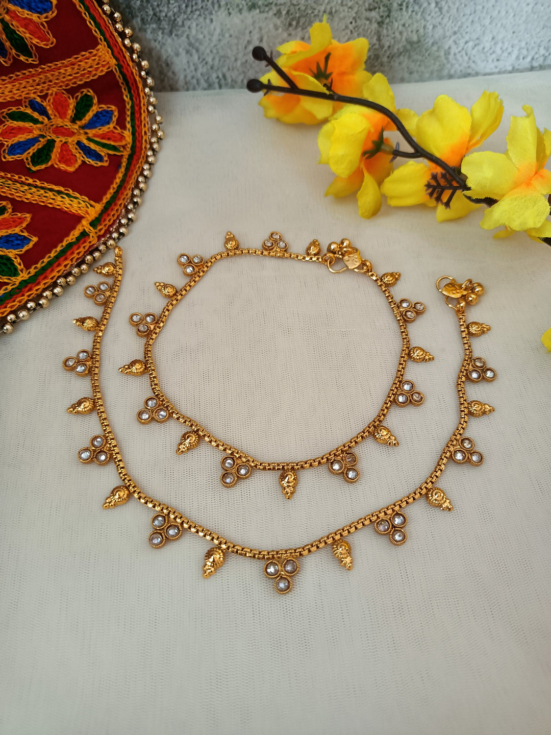 (0200103AN006A20) Bollywood Style Antique Indian Gold Handmade Anklet Payal