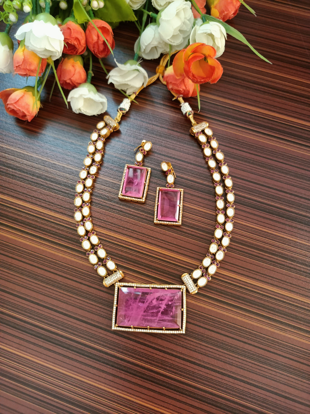 (3699118NS090A10) Pink Exclusive Two Line Moissanite Kundan Doublet Big Pendant Necklace Set