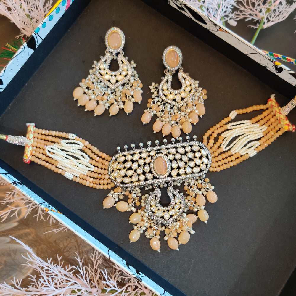 (0118NS034A100) Designer Tyaani Kundan Onyx Beads Bridal Set
