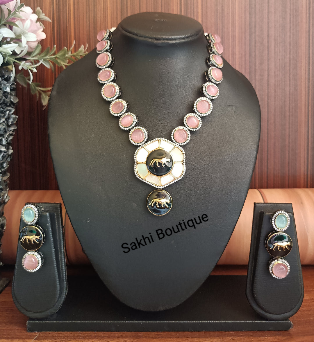 (0518NS38A100) Sabyasachi Inspired Mother of Pearl with Monalisa Stone Necklace