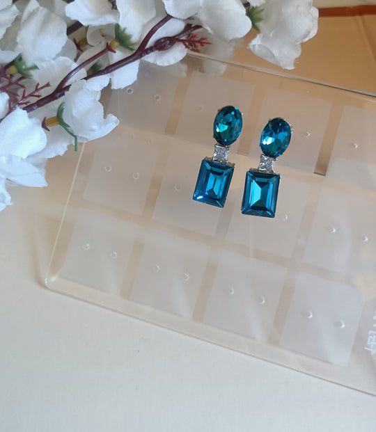 (0356ER001A200) Swarovski Stone Earrings