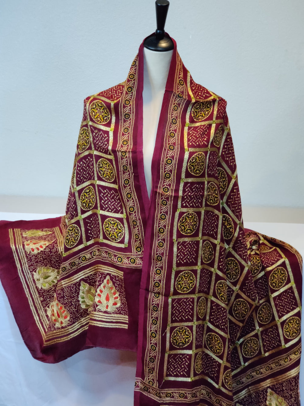 (1601DU006A300) Pure Modal Silk Chex Ajrakh Dupatta