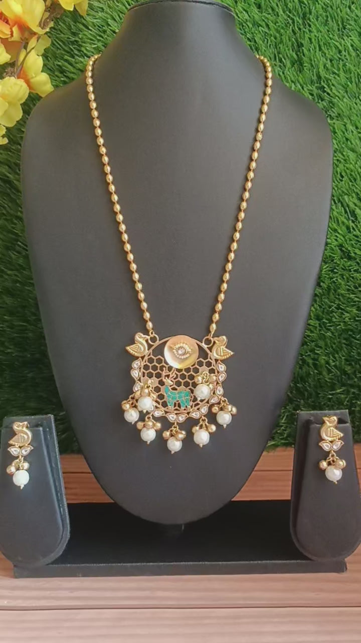 (0754NS018A200) Mother Of Pearl Pachi Kundan Fusion Long Set