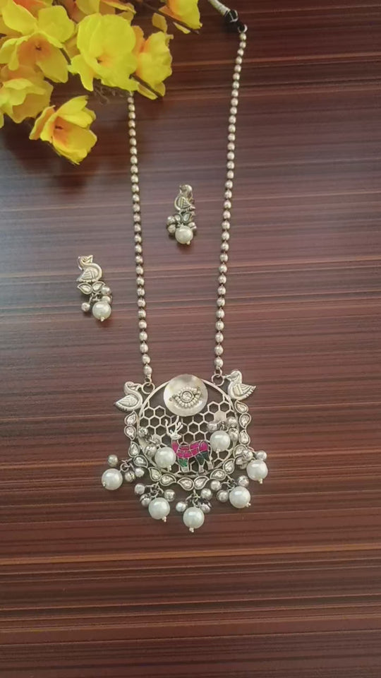 (0754NS018A200) Mother Of Pearl Pachi Kundan Fusion Long Set