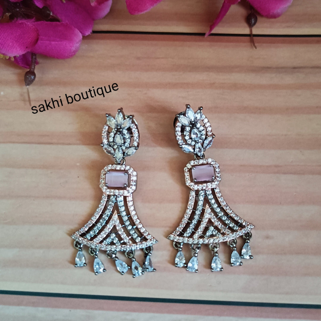 (5-33-ER2) AD Victorian Earring