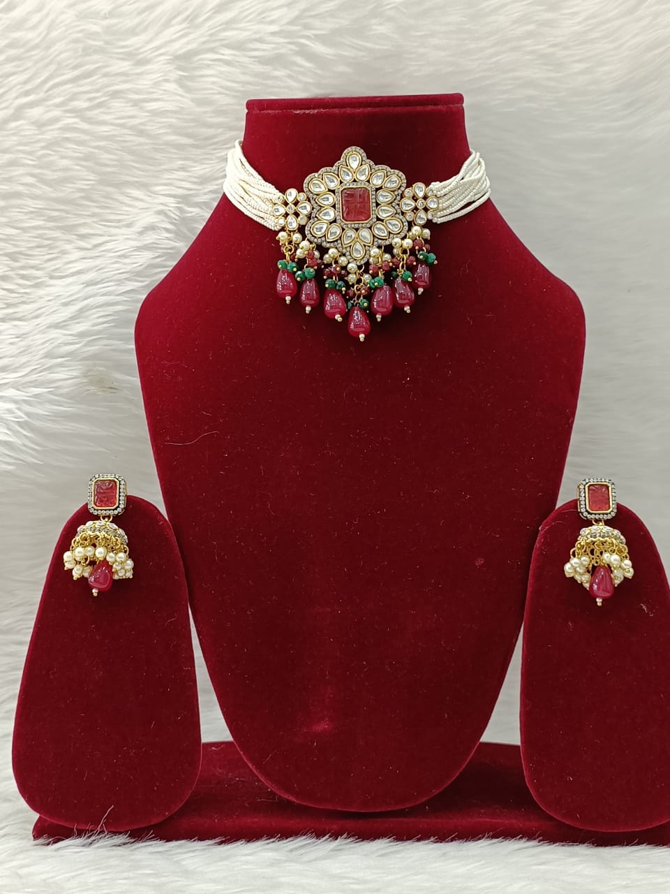 (3-18-NS16) Tyaani Kundan Choker