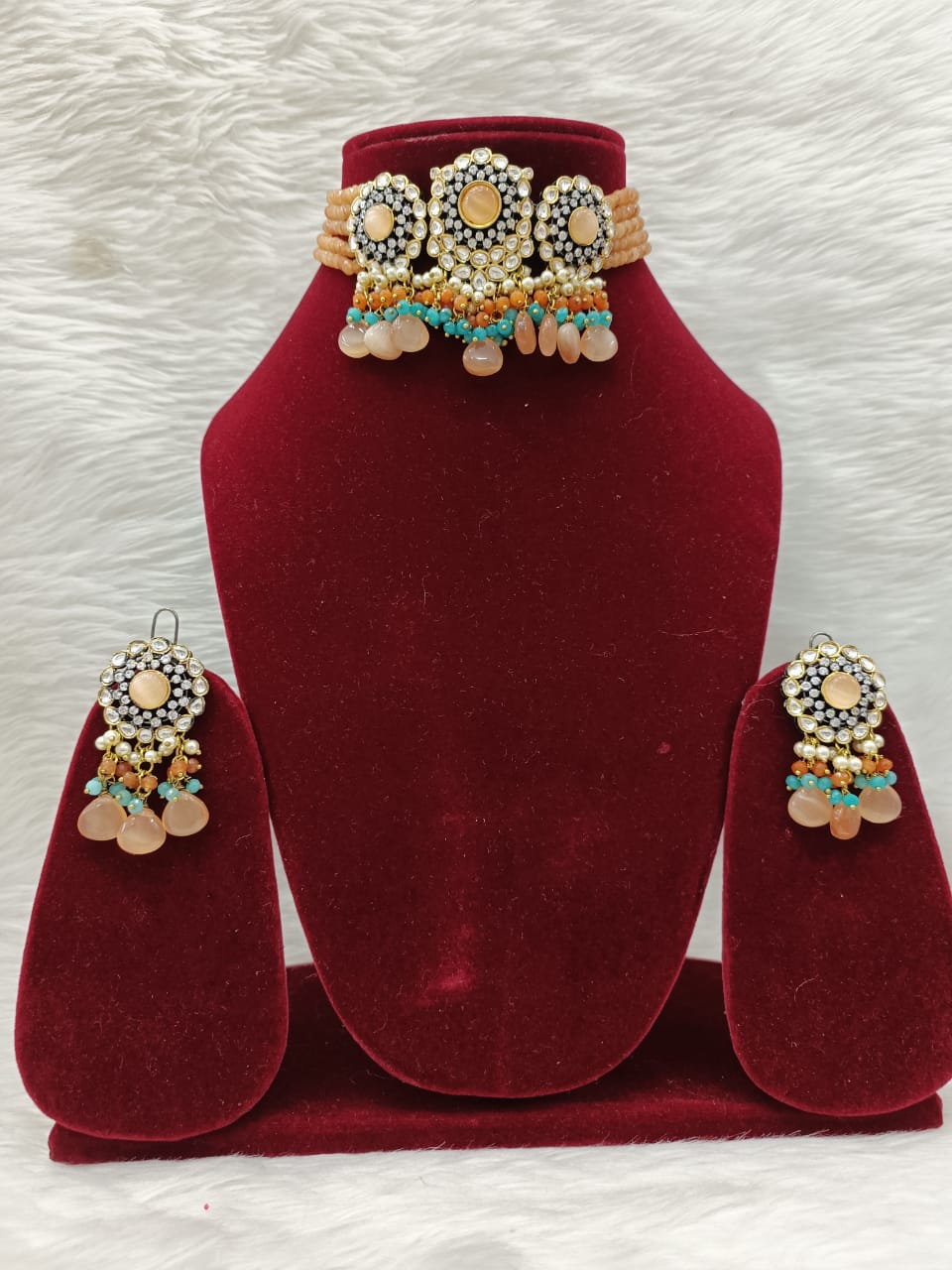 (3-18-NS18) Tyaani Kundan Choker