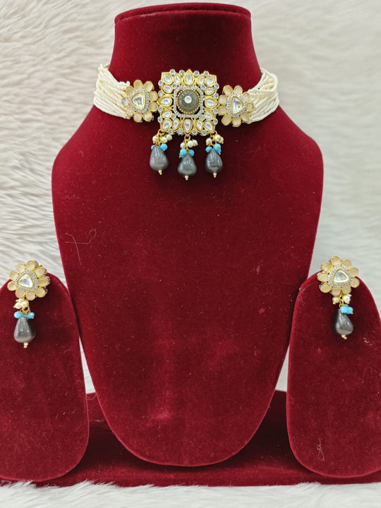 (3-18-NS15) Tyaani Kundan Monalisa Stone Choker