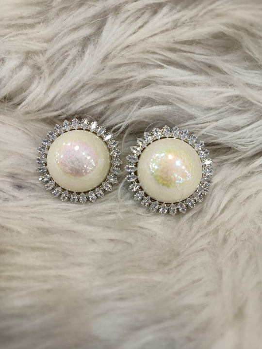 (5-18-ER9) AD Circle Statement Pearl Stud