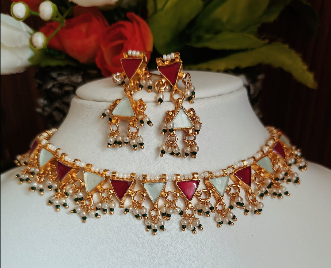 (1-14-NS6) PACHI KUNDAN DELICATE NECKLACE